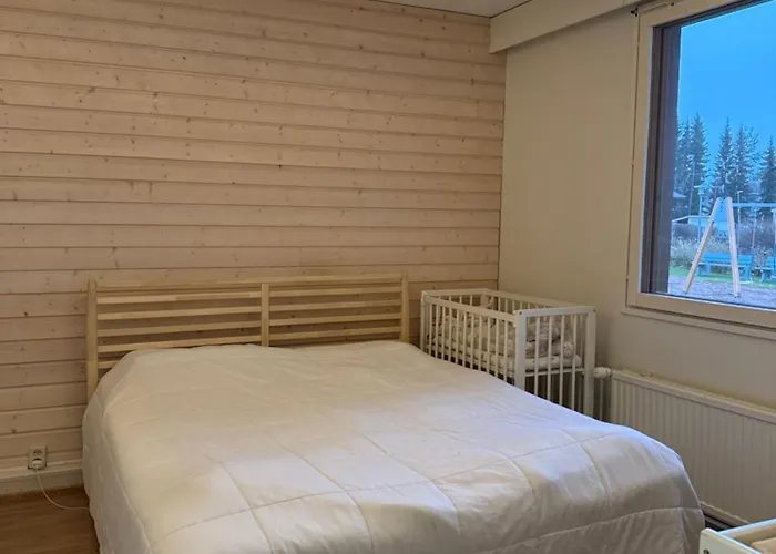 Arctic Rowhouse רובניימי